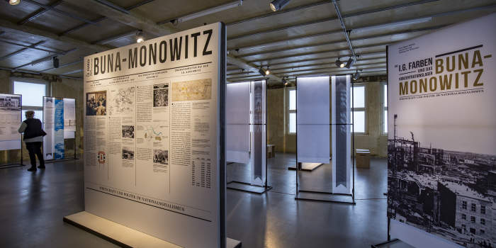 Blick in die Ausstellung „Die I.G. Farben und das Konzentrationslager Buna-Monowitz“