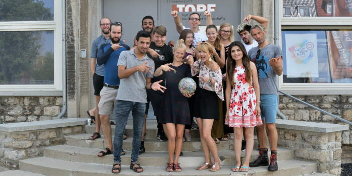 DFB-Kulturstiftung übergibt Julius-Hirsch-Preis an Erinnerungsort Topf & Söhne und Spirit of Football e. V.