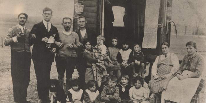 Der junge Sinto Willy Blum und seine Verbindung zum „Buchenwaldkind“ Stefan Jerzy Zweig: Buchvorstellung im Erinnerungsort Topf & Söhne