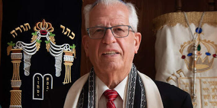 : Shoah-Überlebender Rabbiner Dr. Gábor Lengyel zu Gast im Erinnerungsort Topf & Söhne