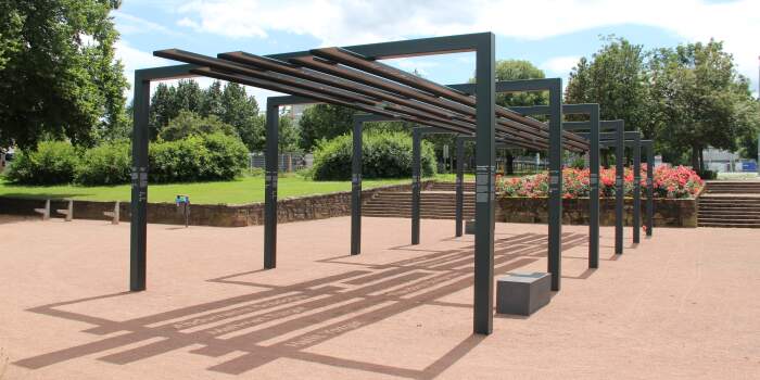 Interner Verweis: Kein Schlussstrich!