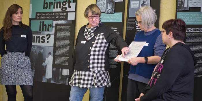 Interner Verweis: Geschichte inklusiv – Tandemführung in Leichter Sprache in der Dauerausstellung 