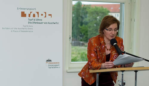 Interner Verweis: Annegret Schüle: Ansprache zur Eröffnung der Ausstellung "Un-er-setz-bar"