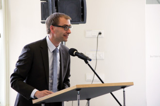 Interner Verweis: Anselm Hartinger: Ansprache zur Eröffnung der Ausstellung "Kicker, Kämpfer, Legenden"