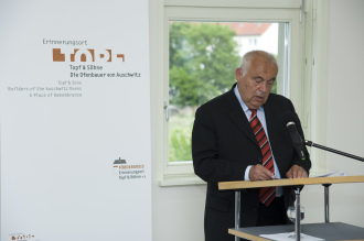 Reinhard Schramm: Ansprache zur Eröffnung der Ausstellung "Un-er-setz-bar"