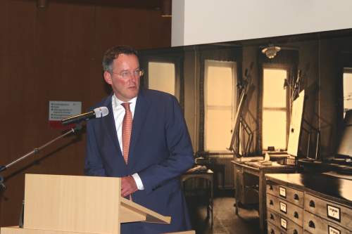 Interner Verweis: Michael Ebling: Ansprache zur Eröffnung der Ausstellung "Industrie und Holocaust" im Mainzer Rathaus