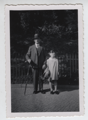 Schwarz weiß Foto Vater mit Kind