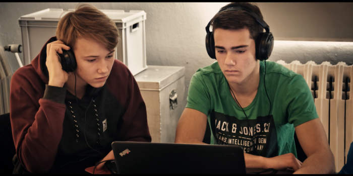 Internal Link: Web dialogue: Response of Darius und Niklas